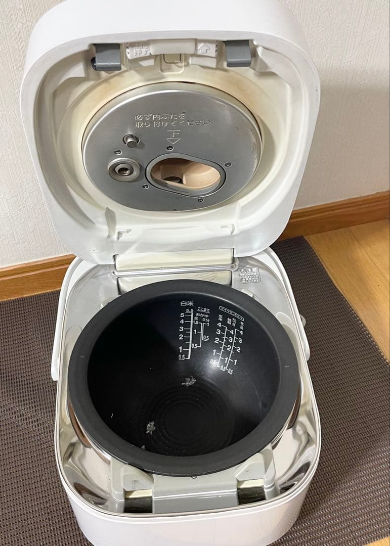 東芝 TOSHIBA 真空圧力IH炊飯器 5.5合炊き RC-10VXJ