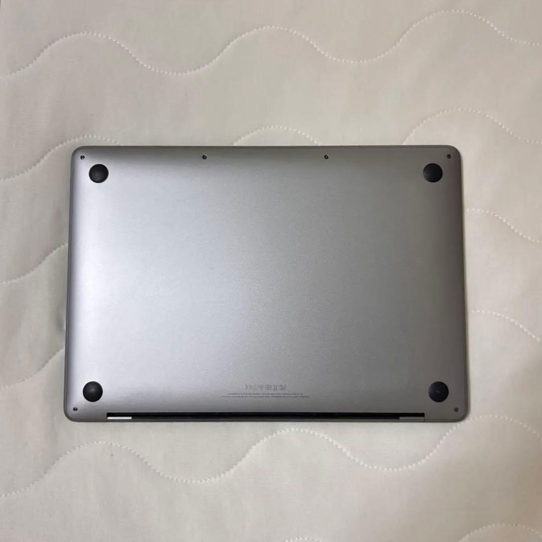 Apple MacBook Pro 13inch 2017 シルバー