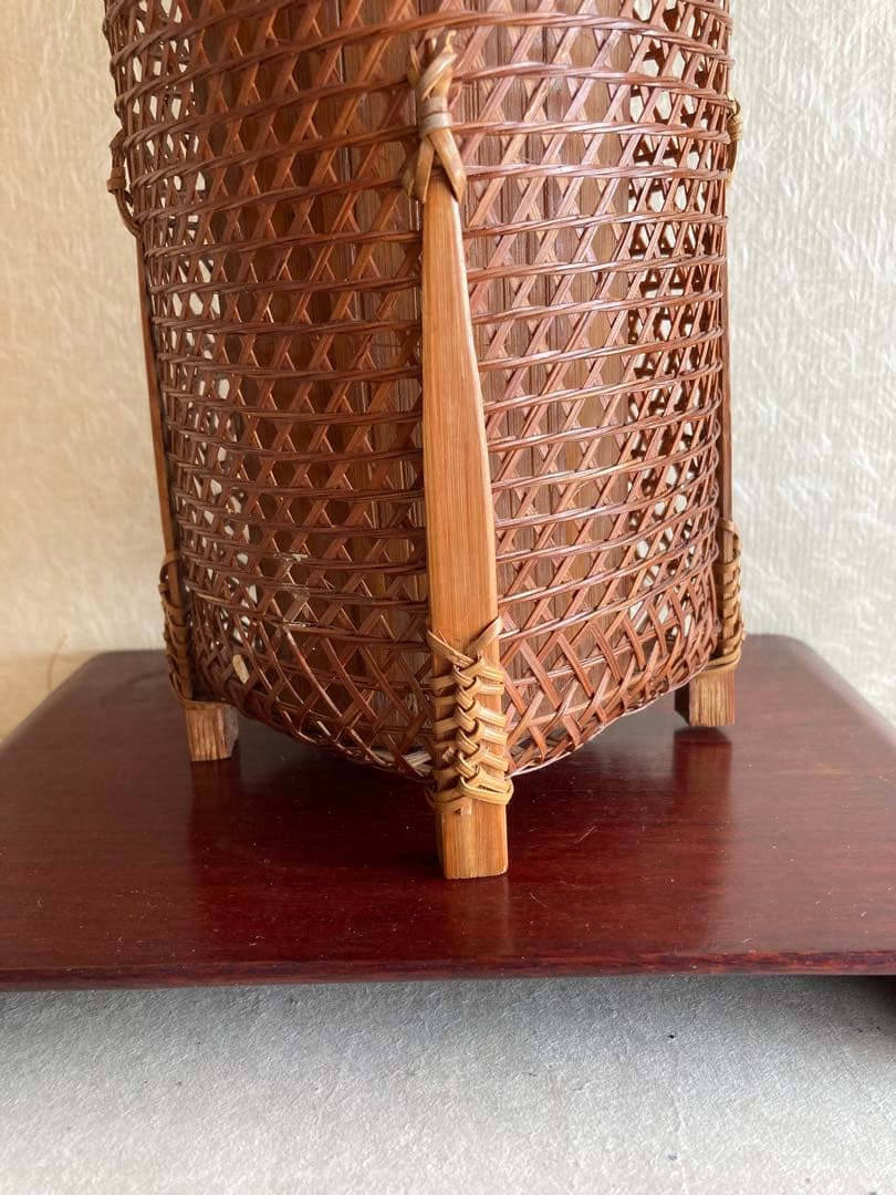 竹工芸 花入れ 透かし編み｜竹花籠 落とし付｜昭和 手仕事 高28cm