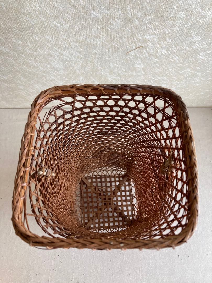 竹工芸 花入れ 透かし編み｜竹花籠 落とし付｜昭和 手仕事 高28cm