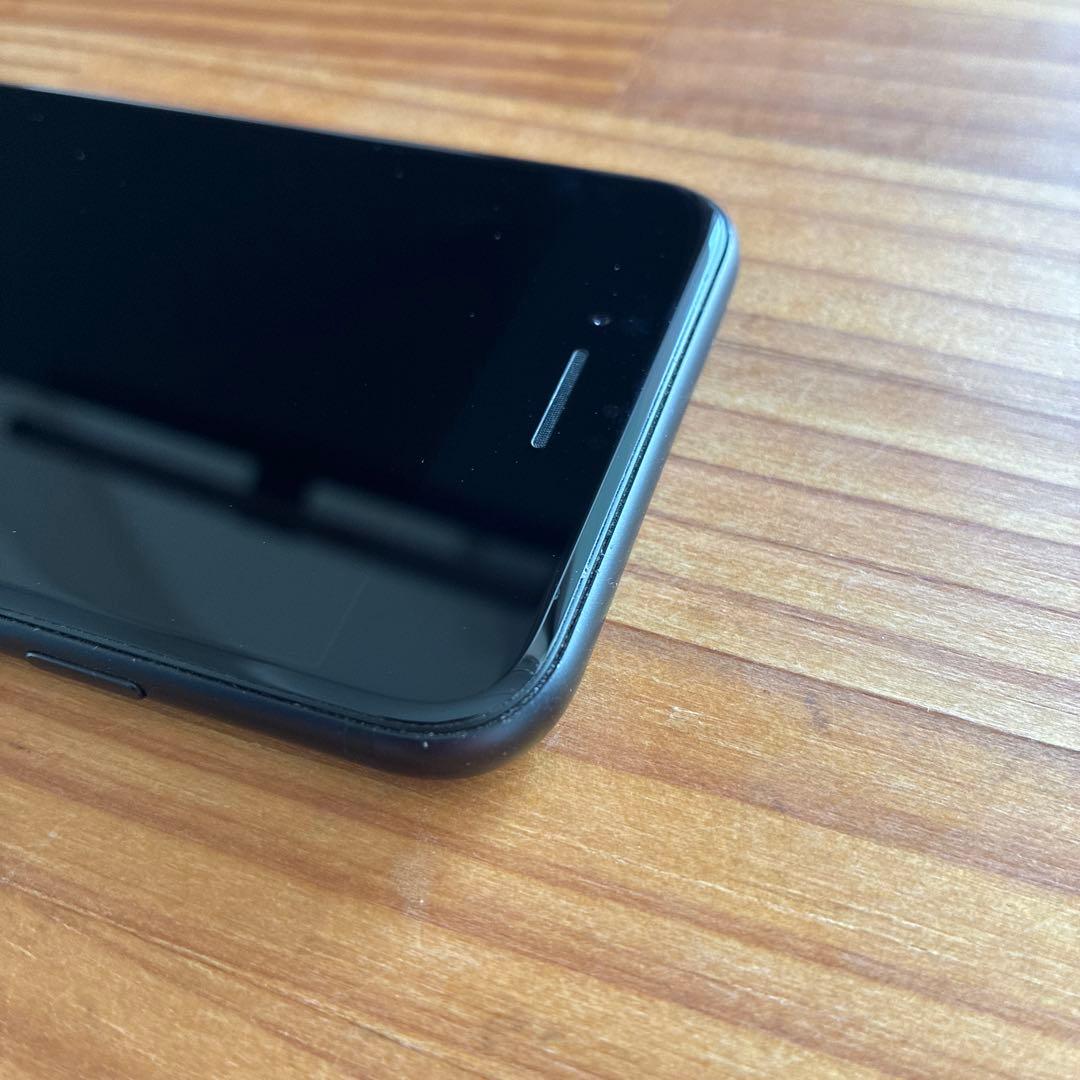 画面に1本線 iPhone SE2 128GB SIMフリー バッテリー83%