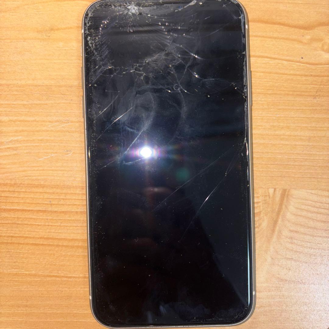 iPhone11 128GB ホワイト 本体のみ ジャンク品 SIMフリー