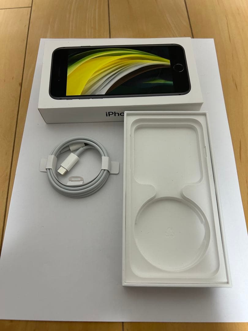 iphoneSE 本体 128g ブラック 美品