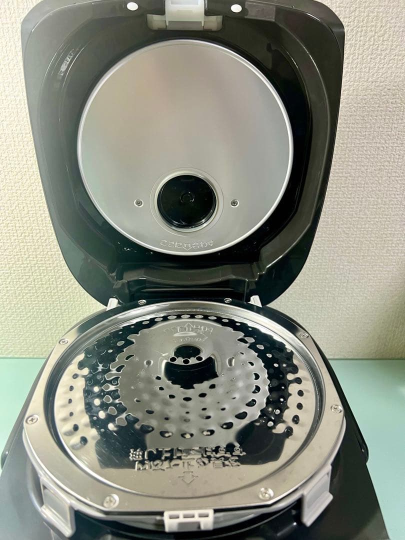 【美品】象印炊飯ジャー 5.5合炊き 型名NP-VN10型 豪熱沸とうIH