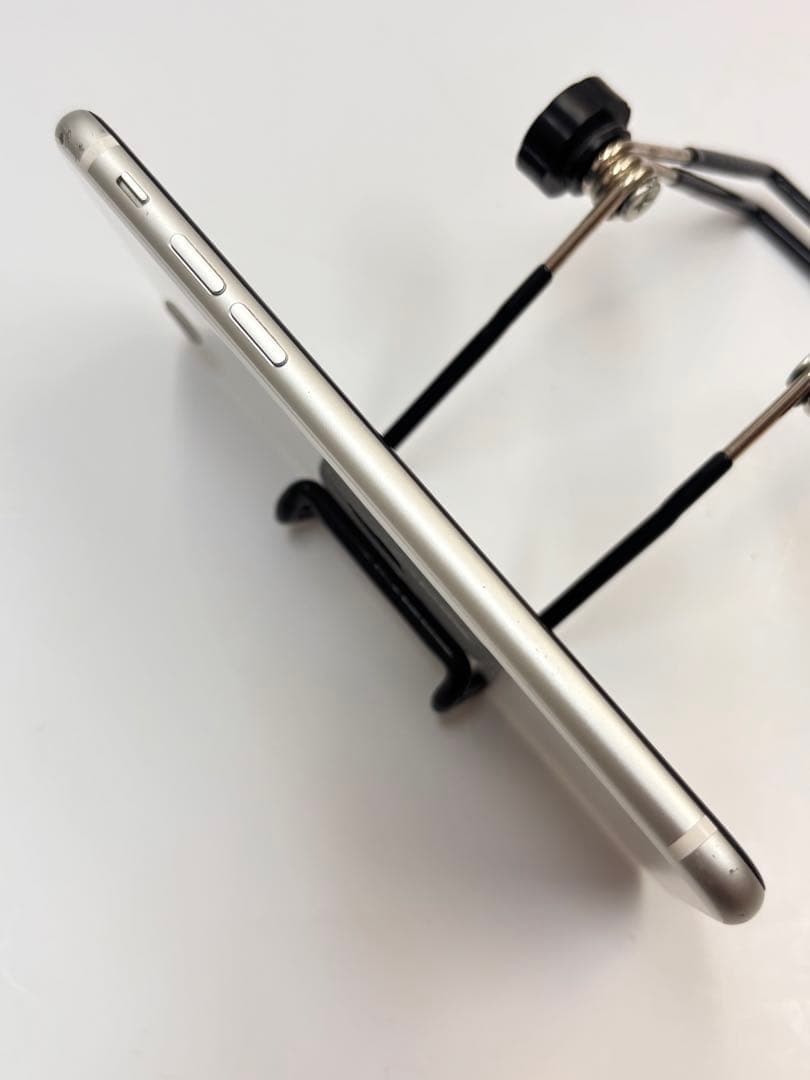 iPhone SE2 128GB SIMフリー ホワイト