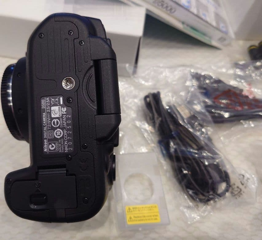 Nikon ニコン D5000 18-55 VR レンズ Kit 新品未使用