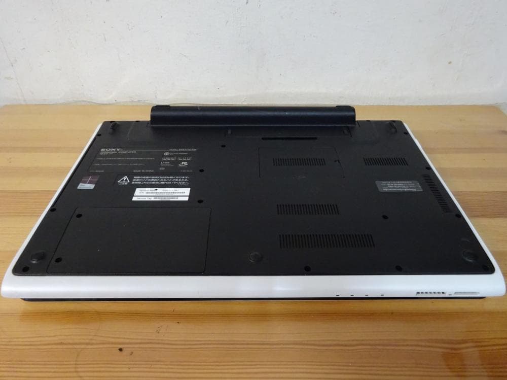 ソニーノートパソコン VAIO SVE1712AJ/中古特価良品