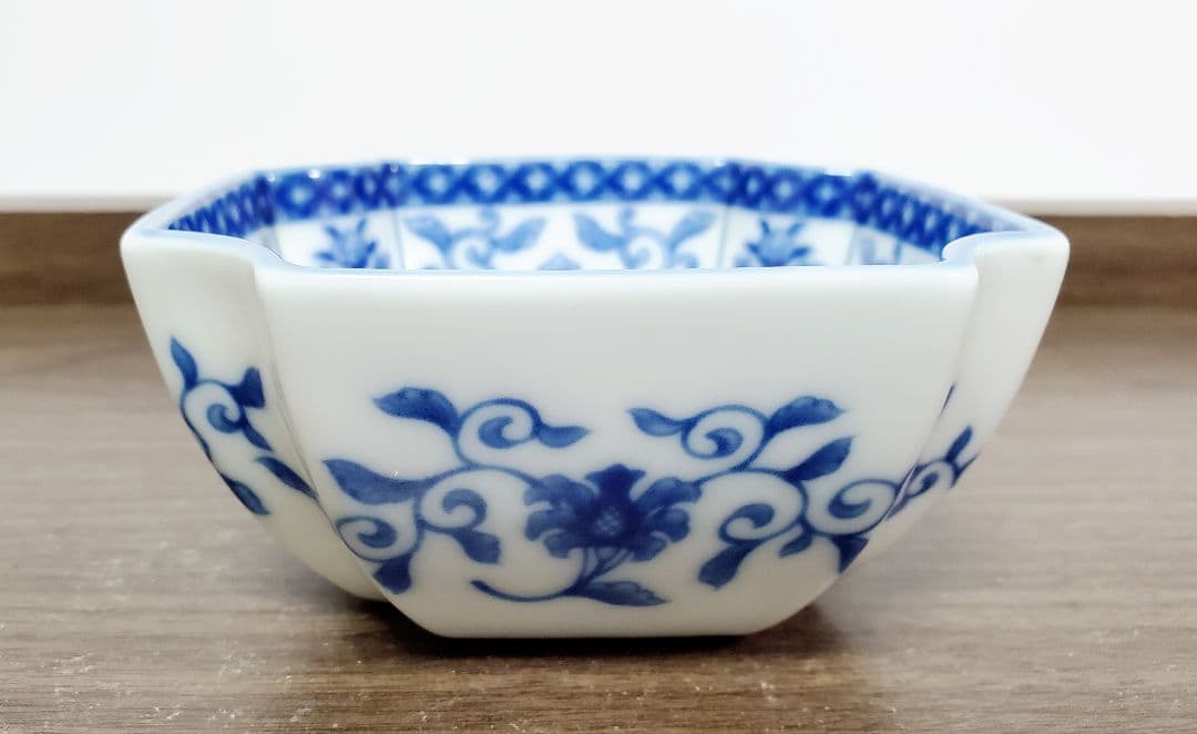 S25 深川製磁　かぶと唐草　染付　八角小鉢　7客セット　宮内庁御用達　食器