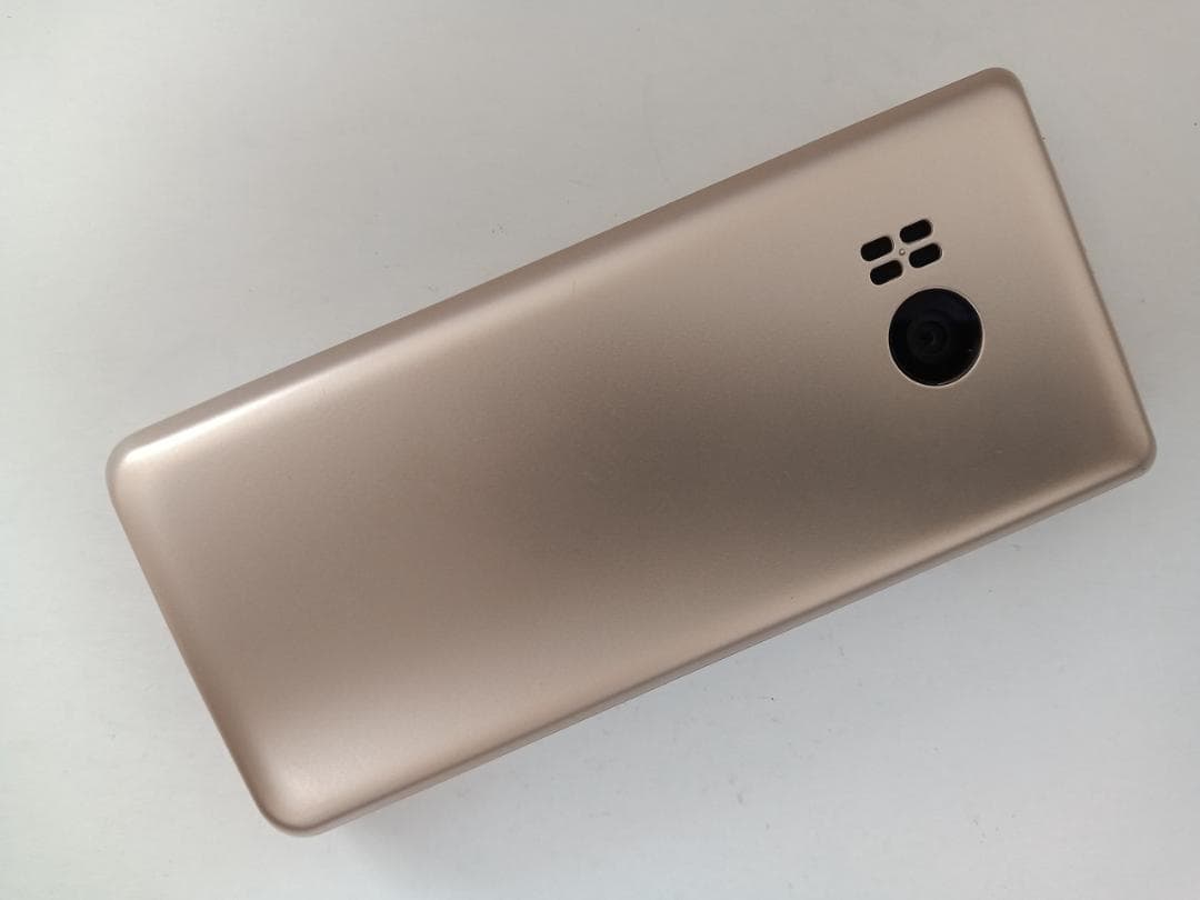 ☆ SoftBank かんたん携帯11 A207SH ゴールド