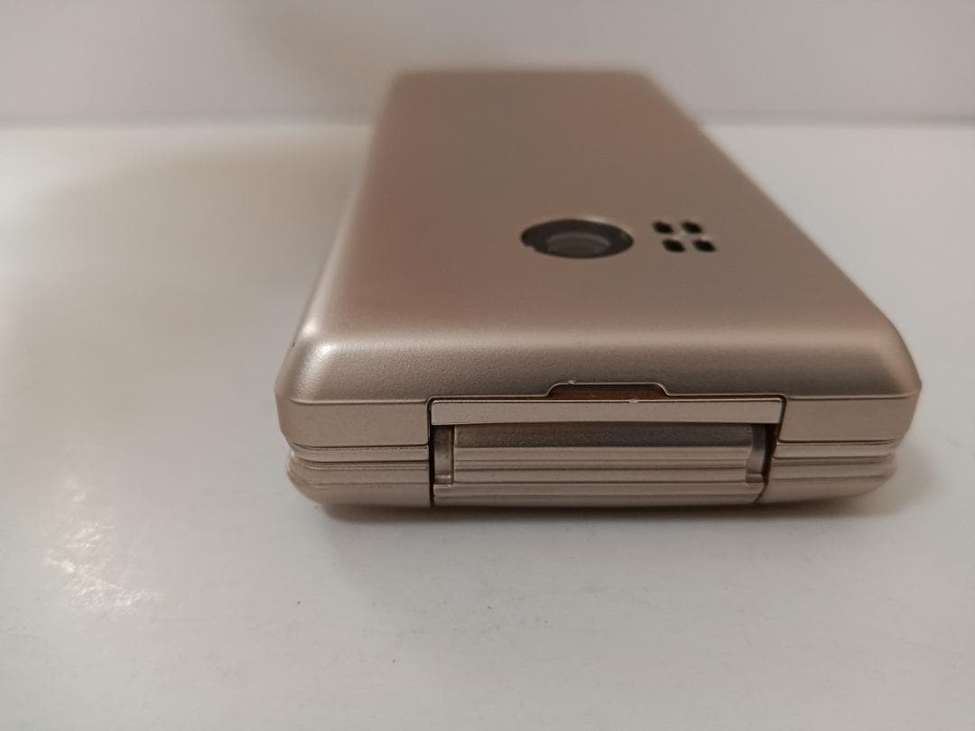 ☆ SoftBank かんたん携帯11 A207SH ゴールド