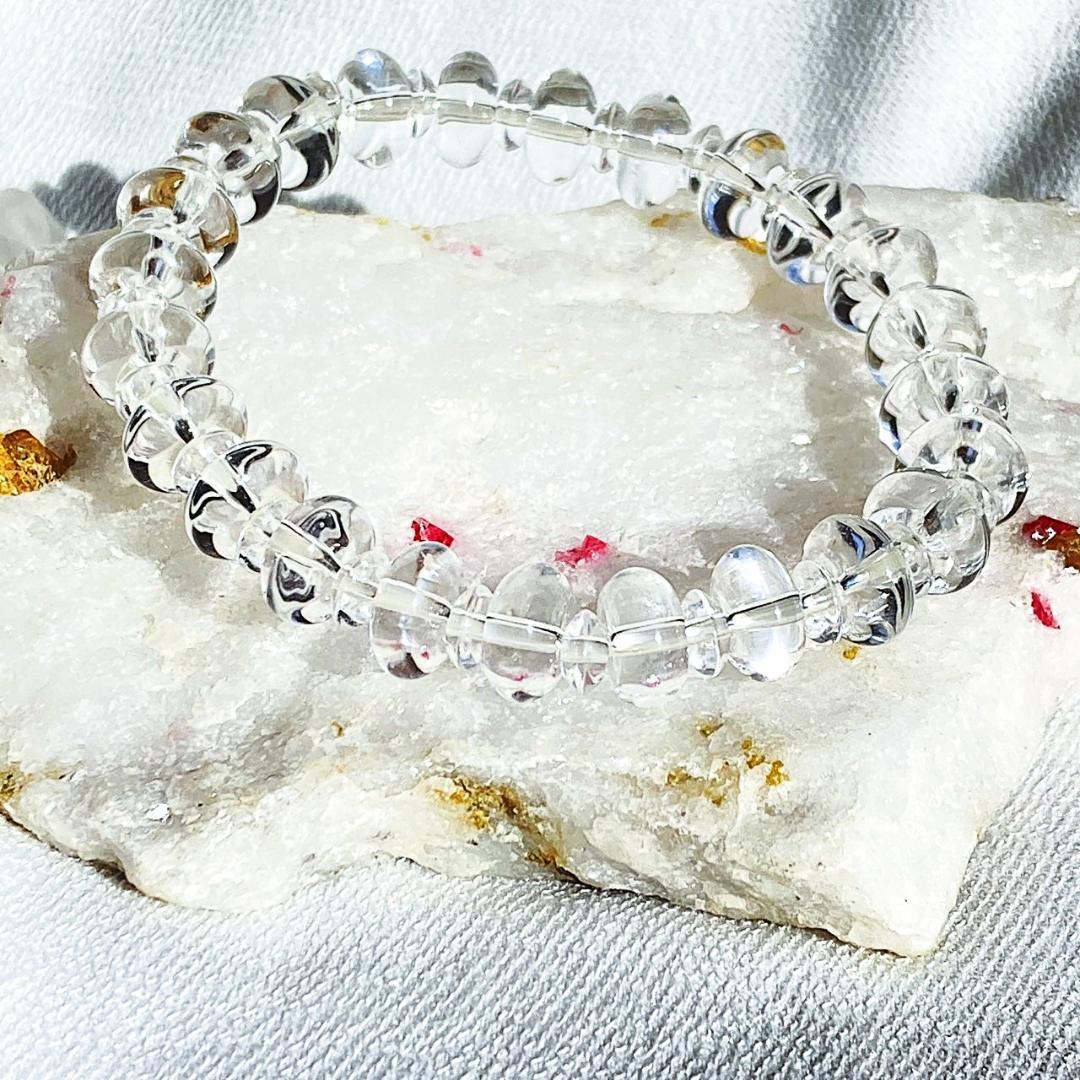 【素肌に溶け込む、氷のような透明感】水晶 天然石ブレスレット