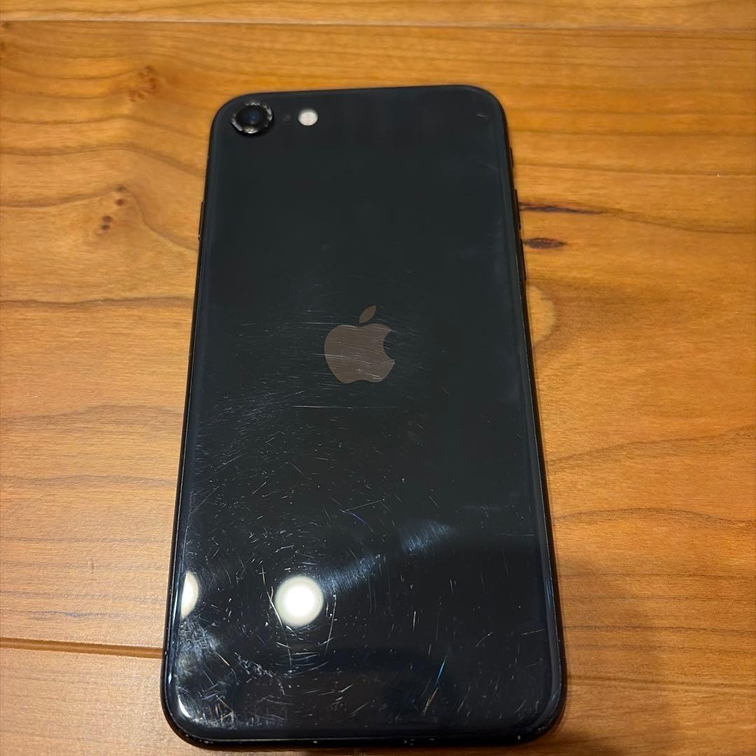 Apple iPhone SE 第2世代　画面割れあり