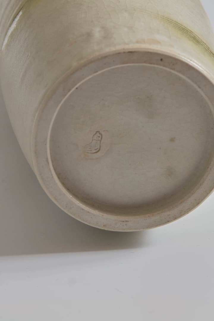 陶器製花瓶 [ 柳の模様 ]