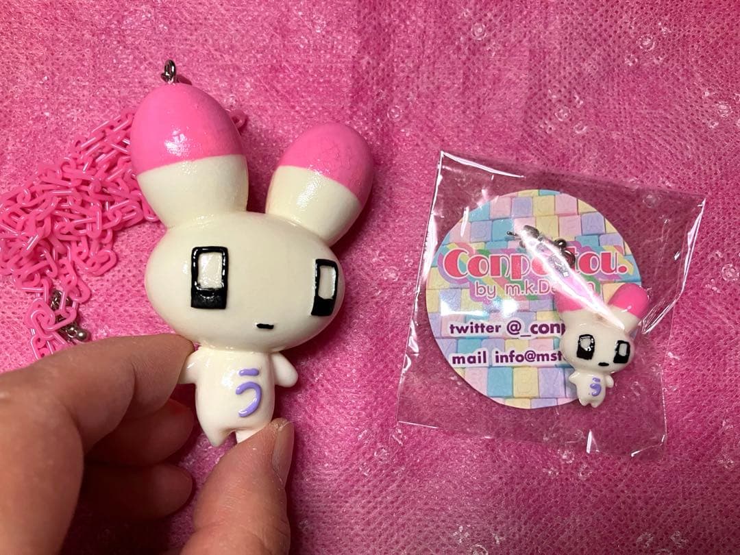 メンヘラチャン　うさたん　フィギュアネックレス・片耳ピアスセット