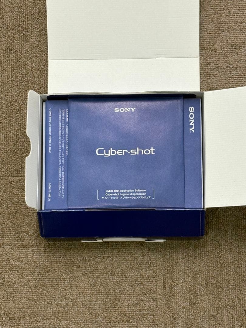 【極美品】SONY ソニー Cyber-shot DSC-T9 IPT-DS1