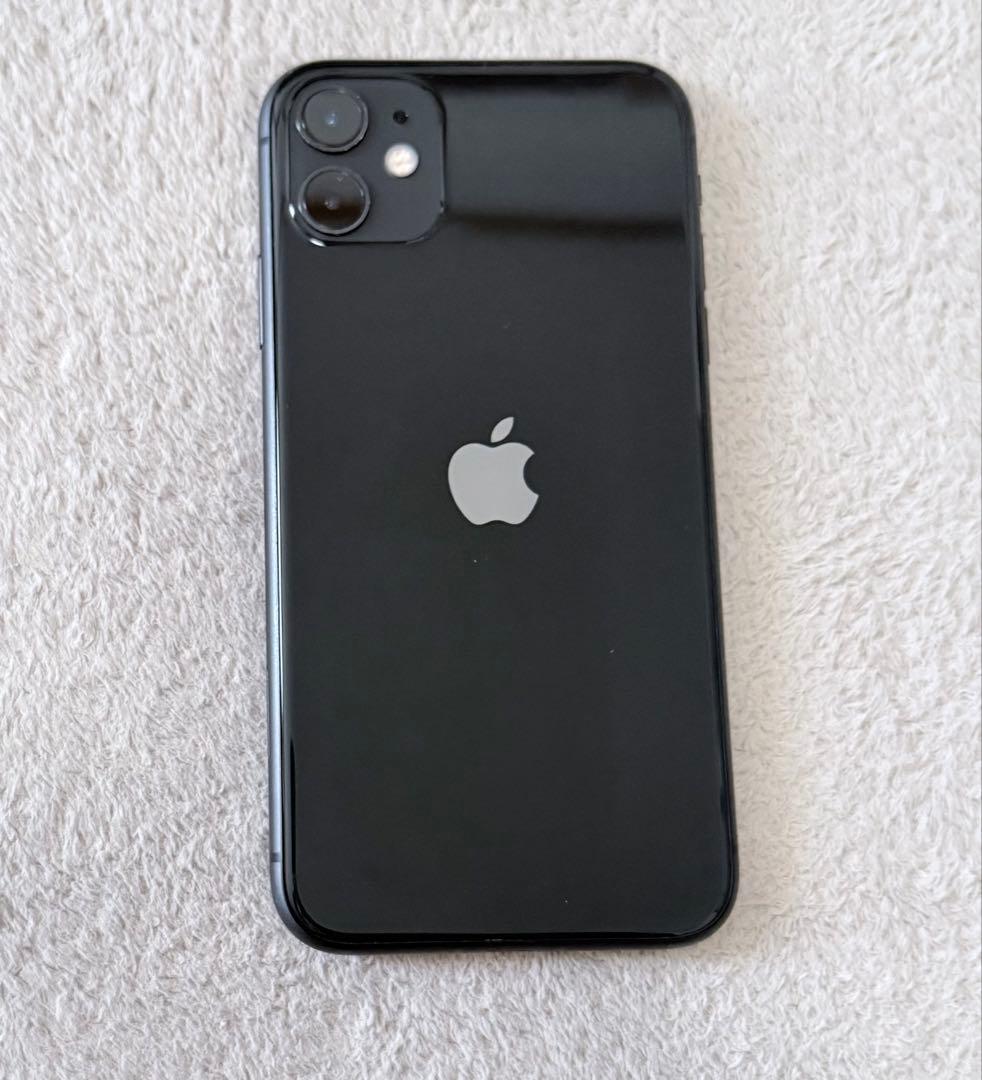 Apple iPhone 11 ブラック 画面にひび割れあり