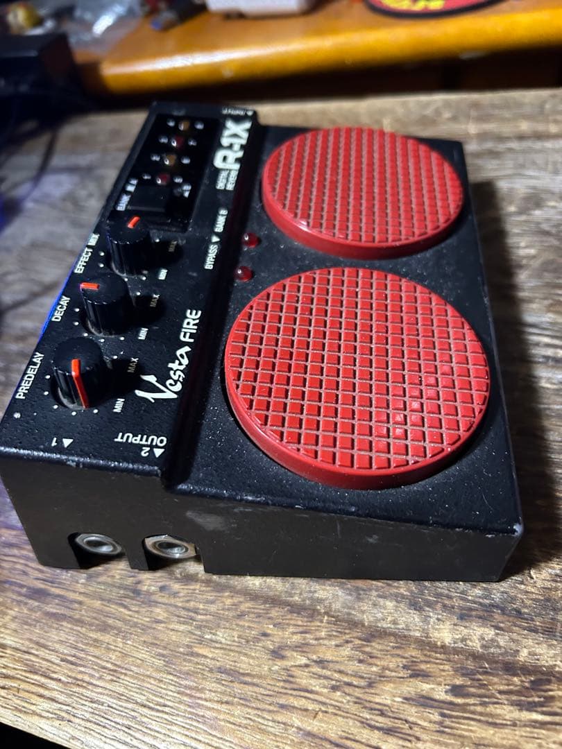 稀少！ベスタファイヤの初期デジタルリバーブ　R-1X Vesta Fire
