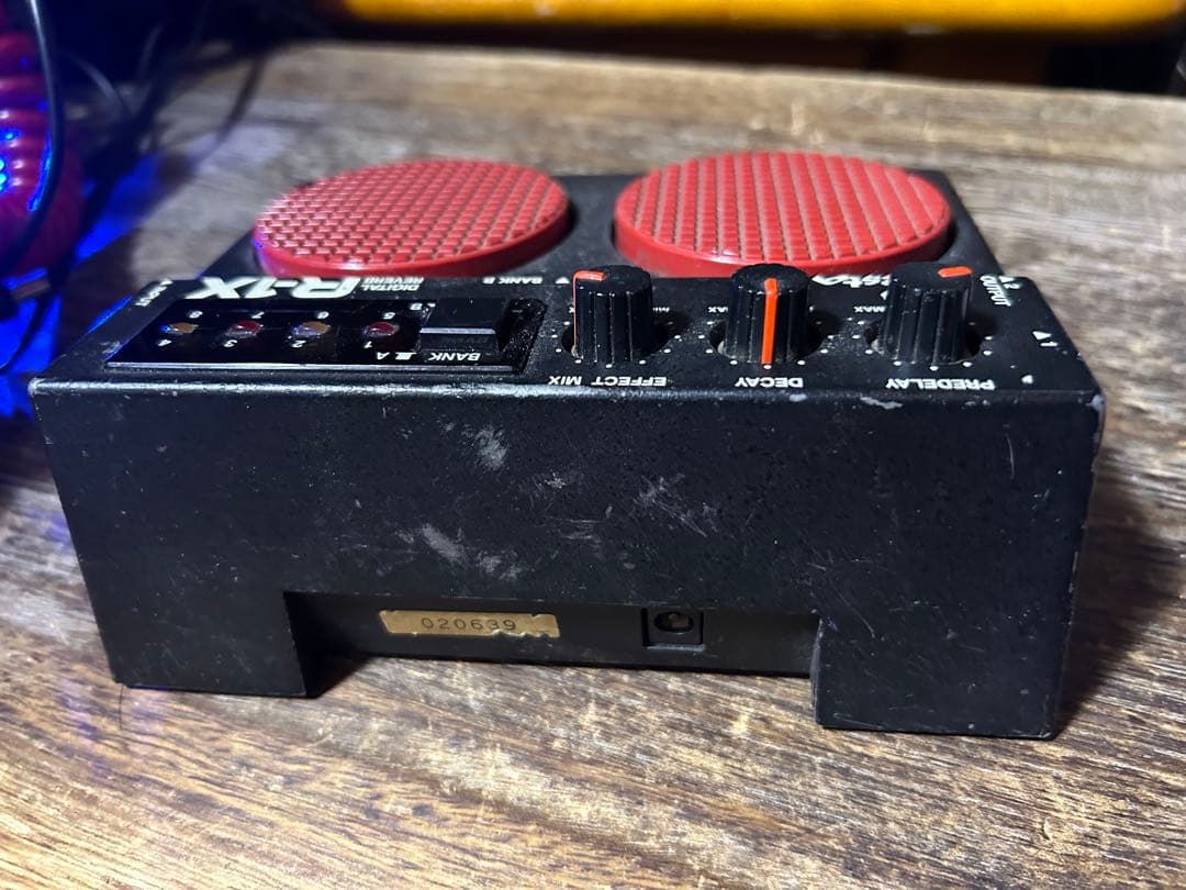 稀少！ベスタファイヤの初期デジタルリバーブ　R-1X Vesta Fire