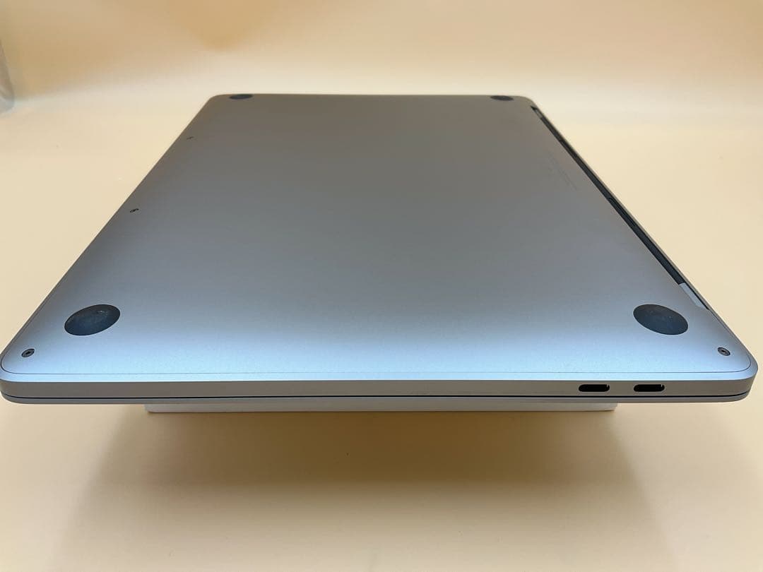 【超美品・BT100％】Macbook Pro 2022 M2 16/500GB