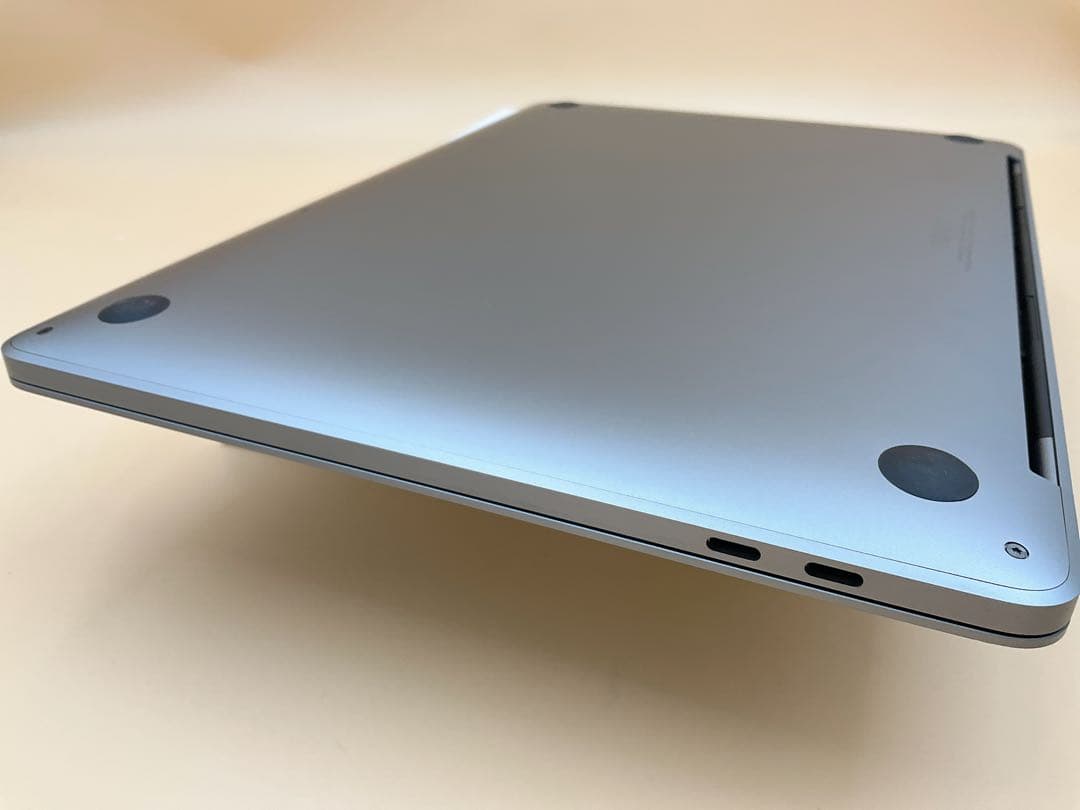 【超美品・BT100％】Macbook Pro 2022 M2 16/500GB