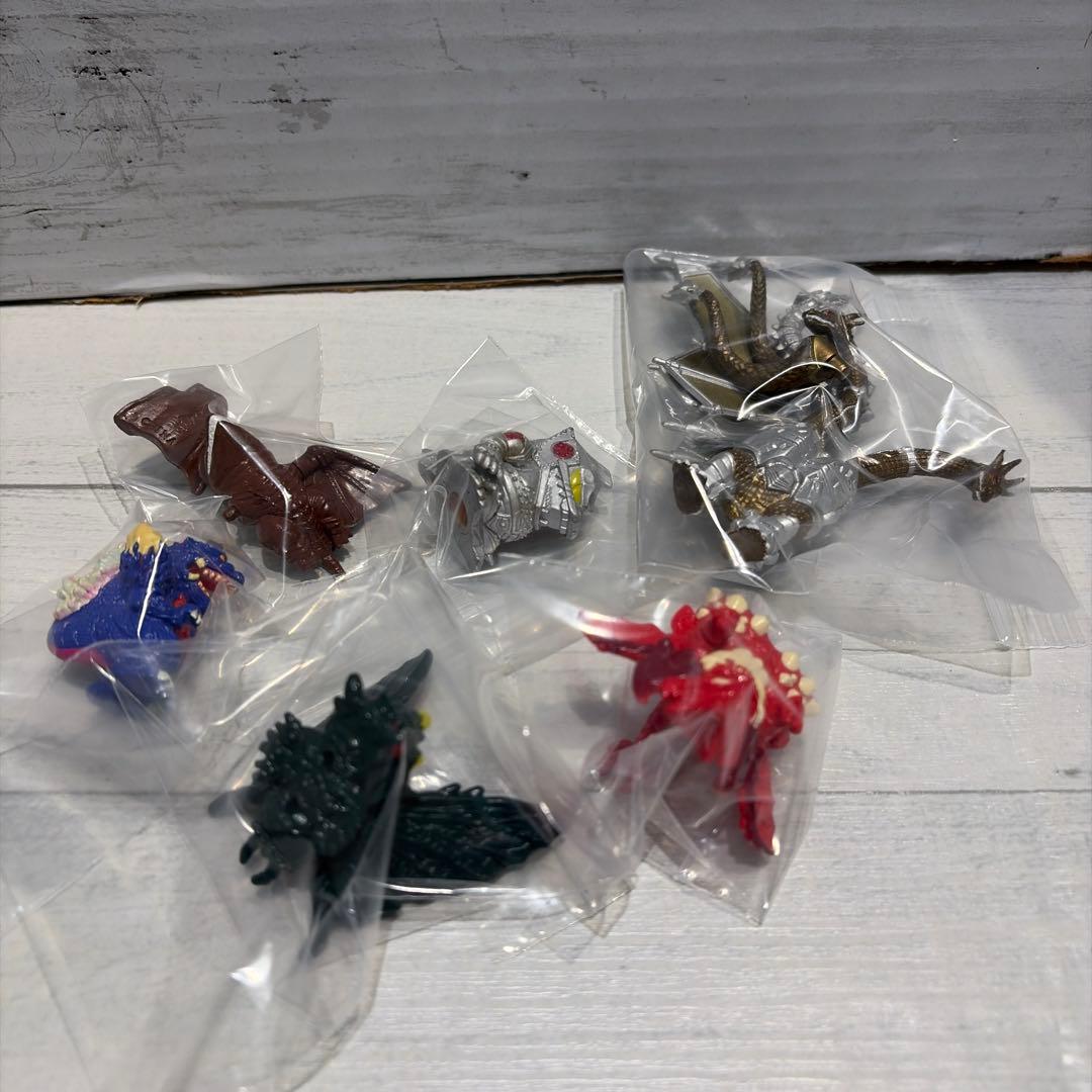 ゴジラ・怪獣 24体セット