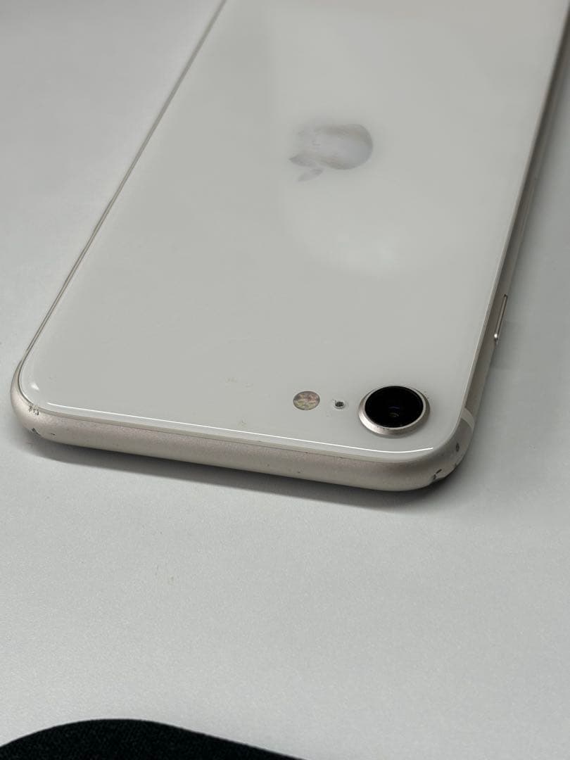 iPhone se 第二世代　本体