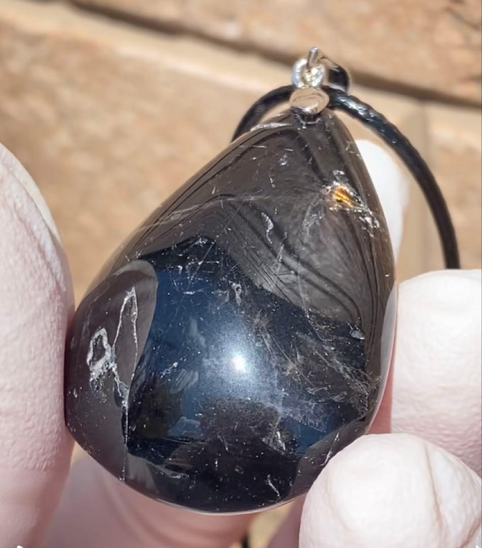 モリオン 純天然 黒水晶 ペンダント天然石高級品 希少大粒 虹色 原石 キラキラ