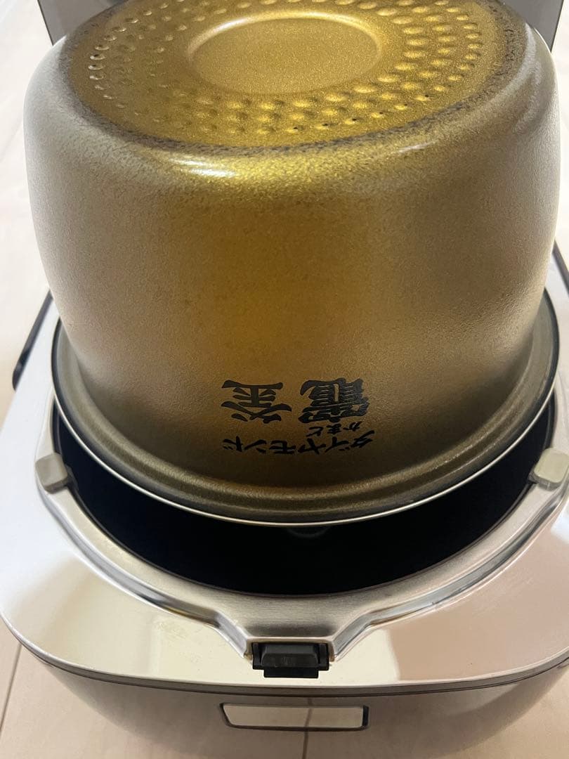 【極美品】パナソニック スチームIH炊飯器5.5合 銀シャリダイヤモンド竈釜