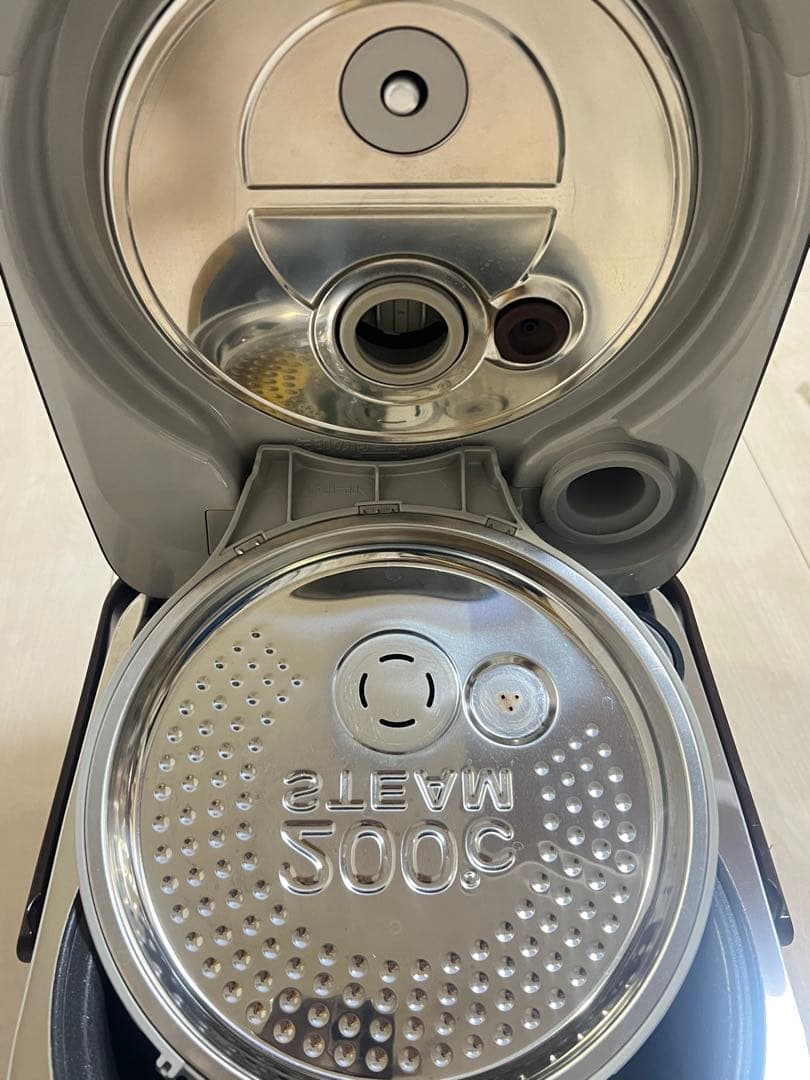 【極美品】パナソニック スチームIH炊飯器5.5合 銀シャリダイヤモンド竈釜