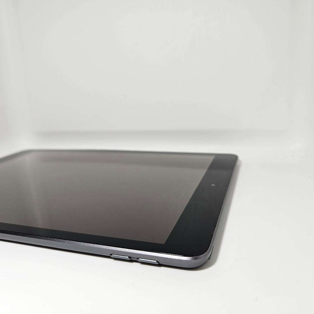 美品 動作品 iPad 第7世代 スペースグレイ 32GB MW742J/A