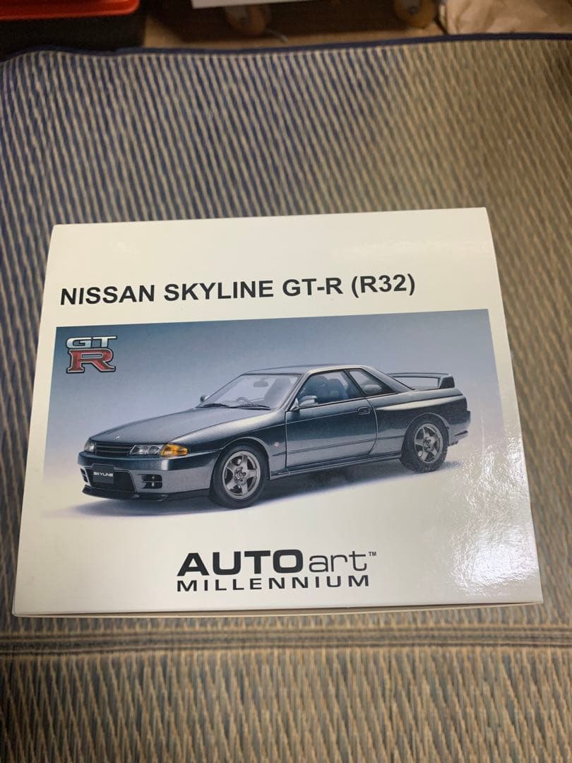 絶版品　AUTO art Nissan Skyline GT-R (R32)