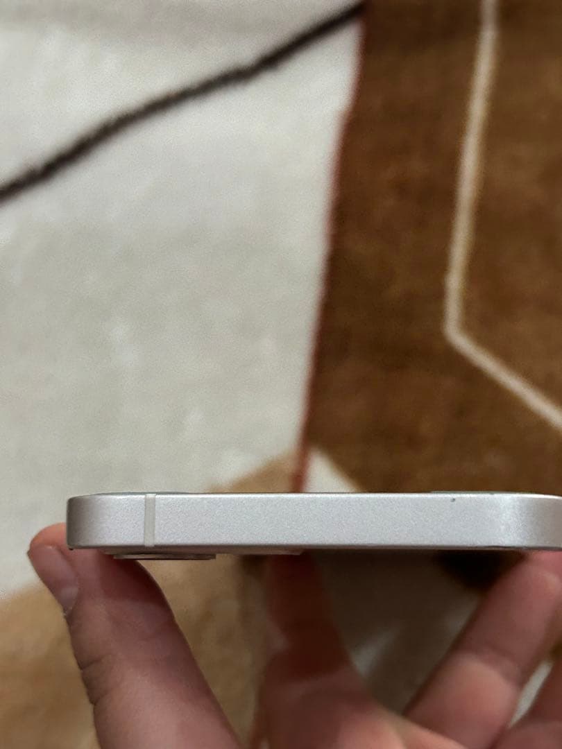 Apple iPhone 12 ホワイト 本体￼ ￼￼￼￼￼￼￼SIMフリ￼￼￼