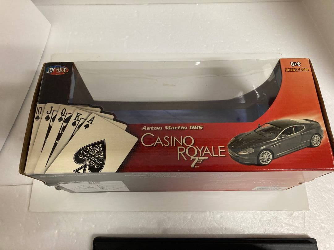 007 アストンマーチン(DBS)