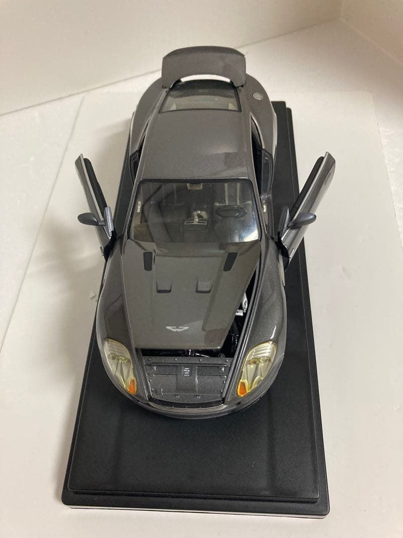 007 アストンマーチン(DBS)