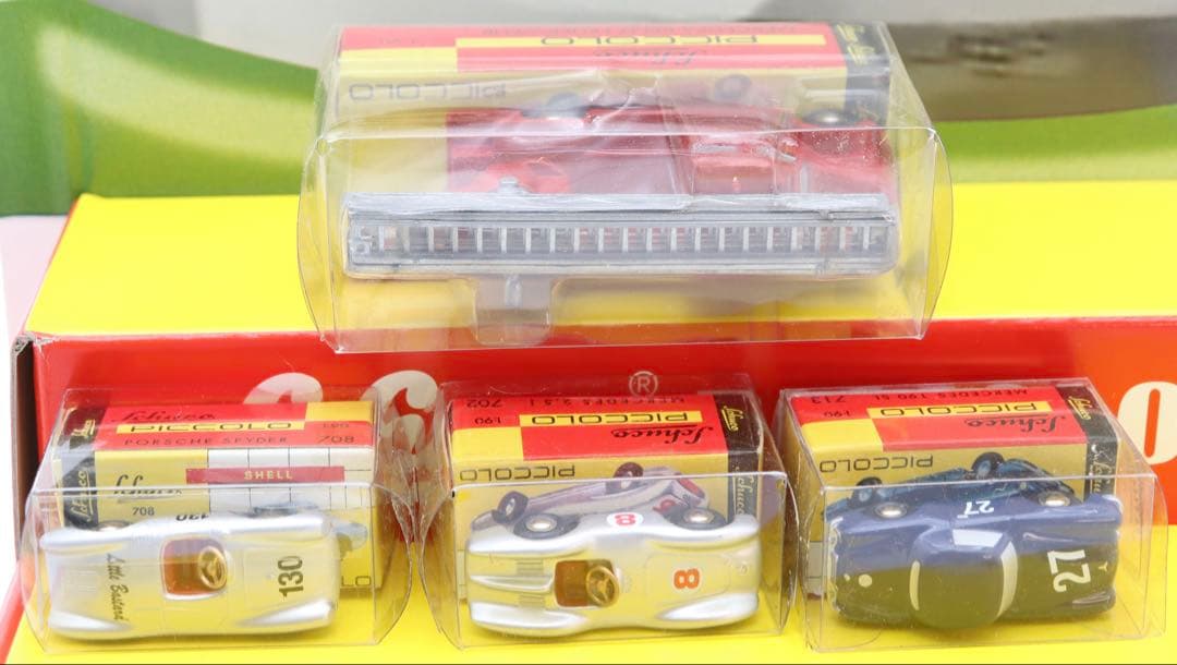Schuco Piccolo display Setピッコロ4台紙製ディスプレイ