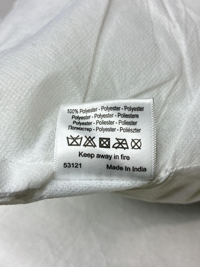 ▲廃番▼　KARE　45x45cm　クッション　レクタングル