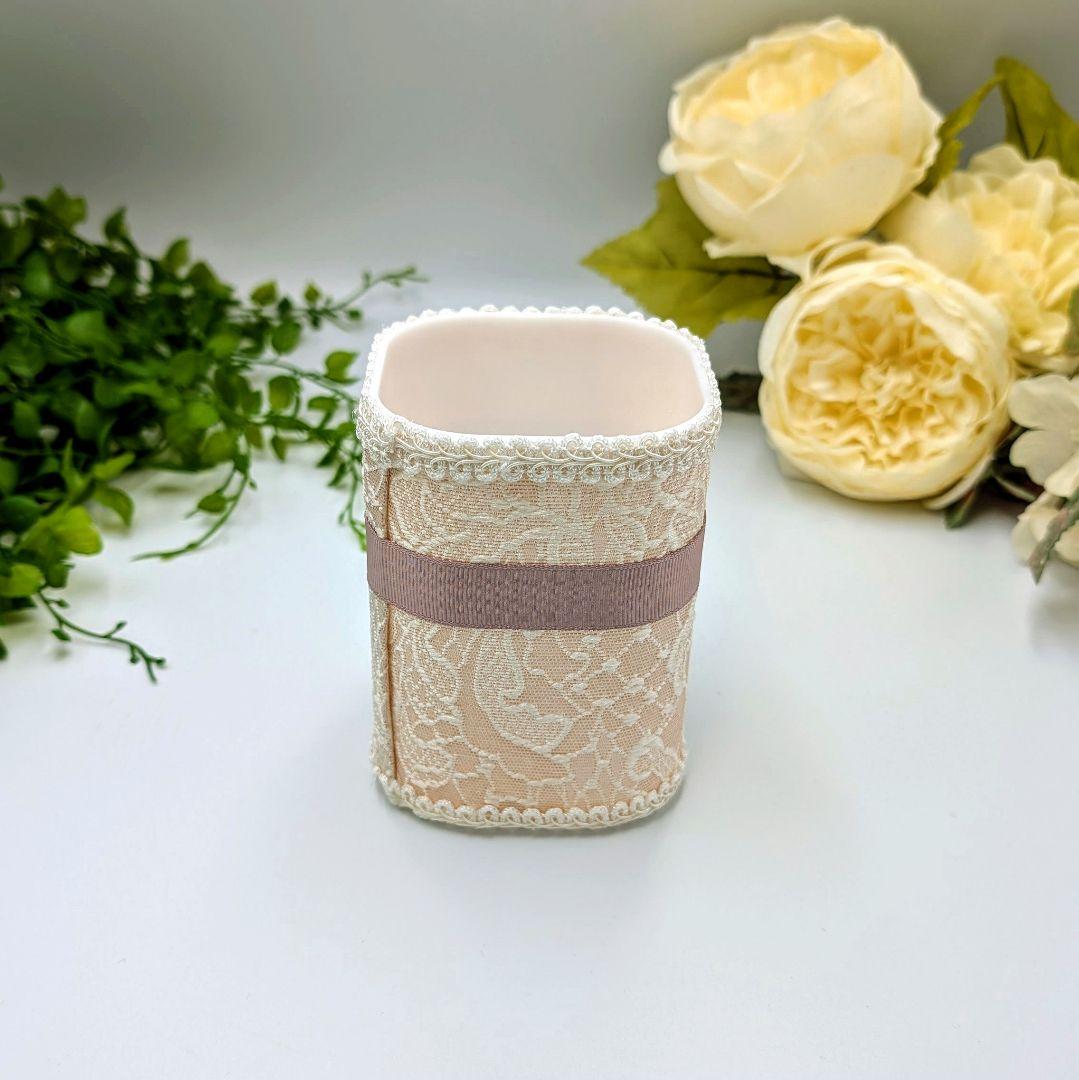 収納ボックス小、ペンスタンド エンボス風 薔薇柄 ピンク ファブリックデコレー