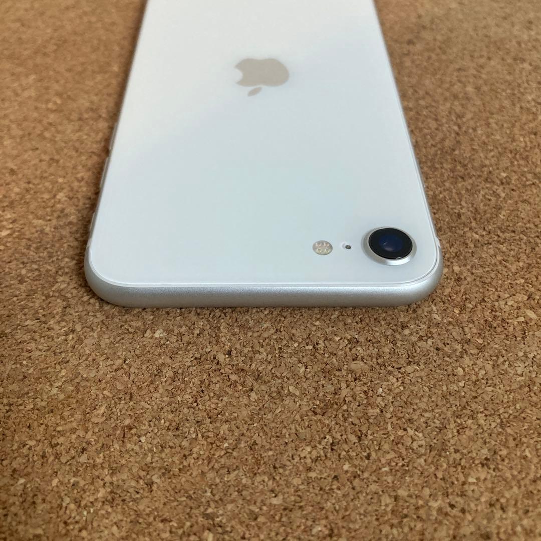 4168【早い者勝ち】美品☆電池新品☆iPhoneSE2 64GB SIMフリー