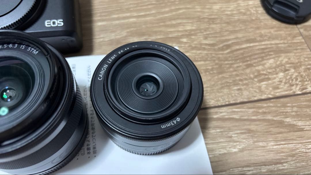 Canon EOS kiss M 標準ズームレンズキット+22mm単焦点レンズ