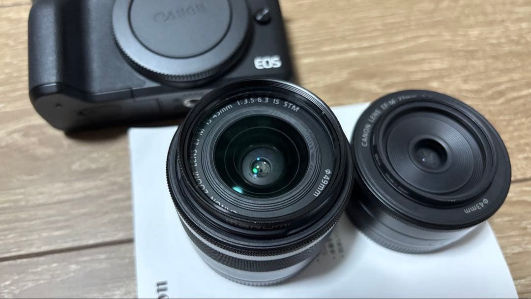 Canon EOS kiss M 標準ズームレンズキット+22mm単焦点レンズ
