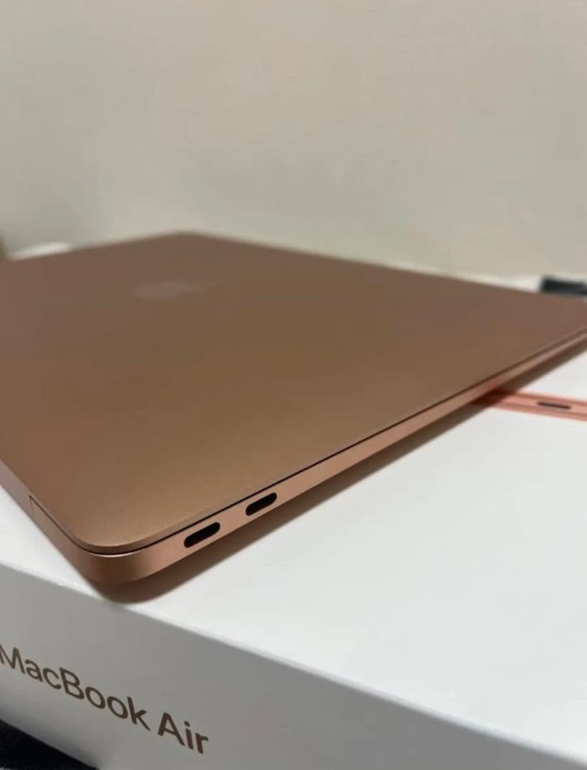 MacBook Air M1 新品同様 バッテリー100% 充放電9回