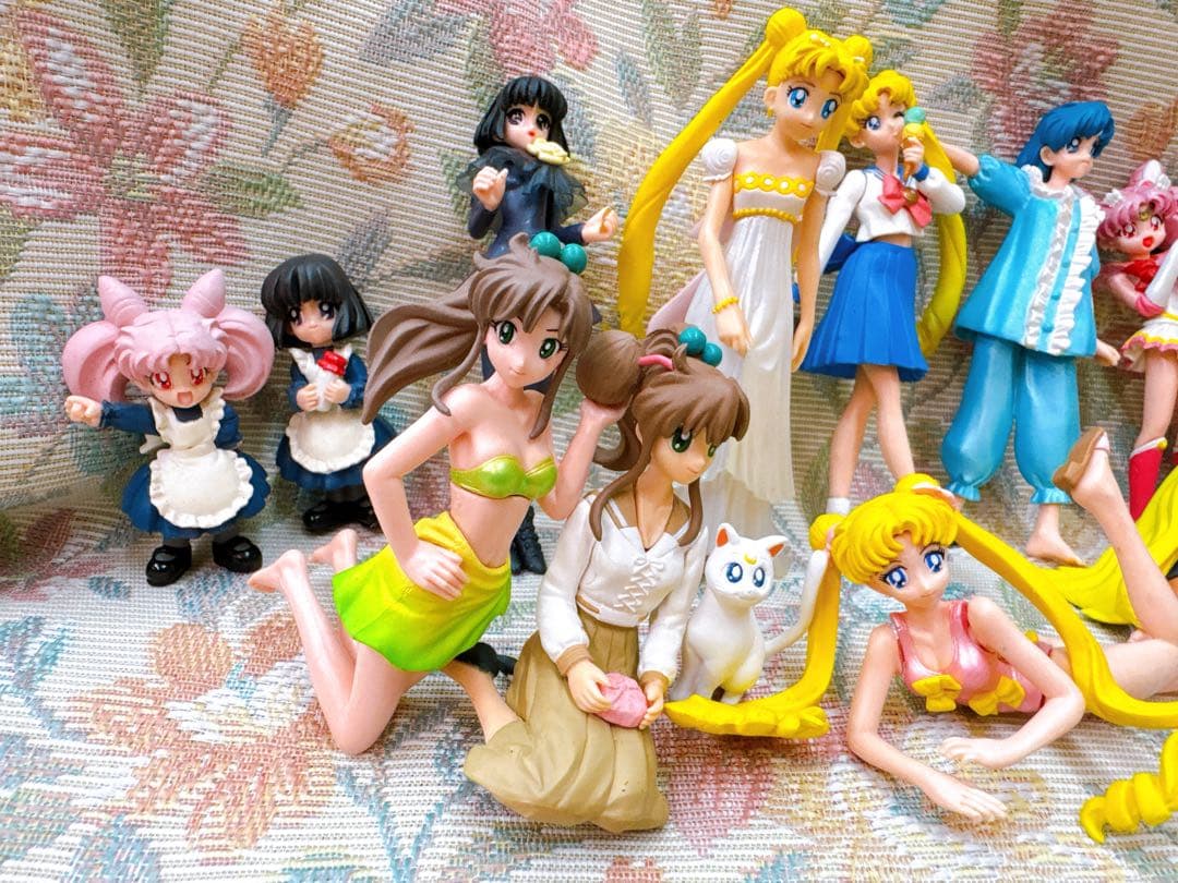 セーラームーン フィギュア 土台なし