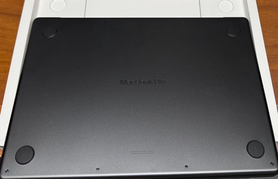 MacBook M4 Nano-textureディスプレイ 16GB 512G