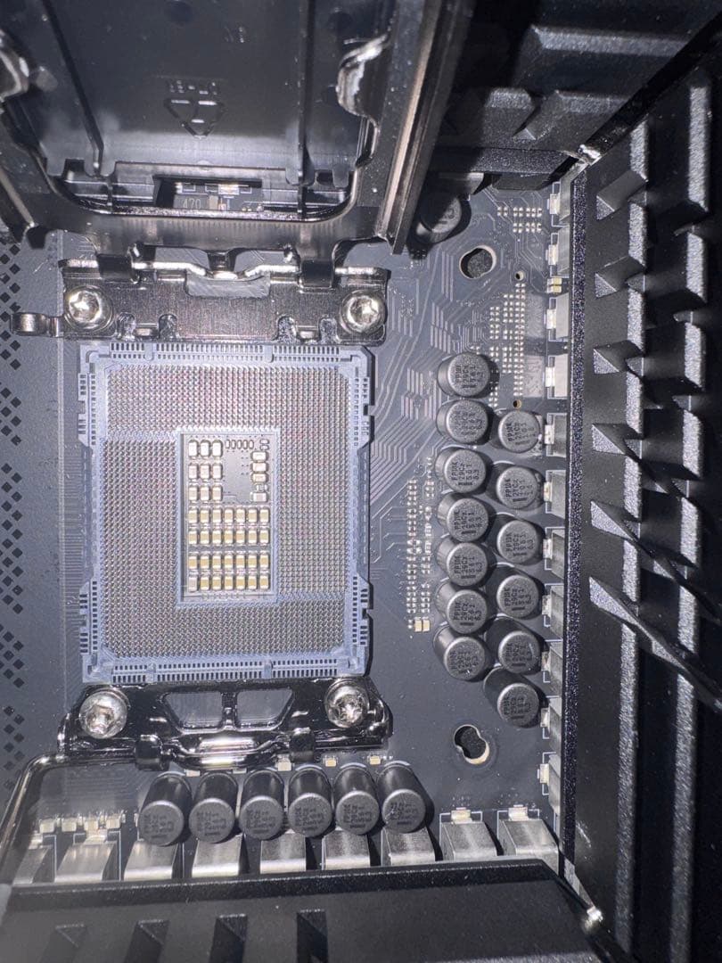 CPU Z790 EXTREME /THOR II 1200W / HERCULX