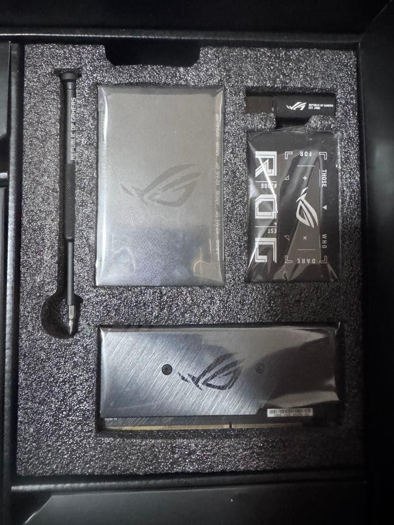 CPU Z790 EXTREME /THOR II 1200W / HERCULX
