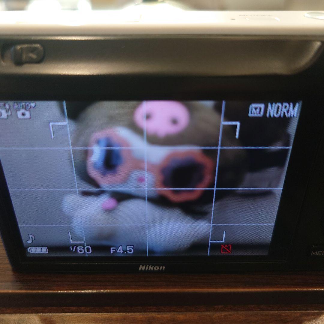 Nikon 1 J1 ダブルズームキット　ホワイト