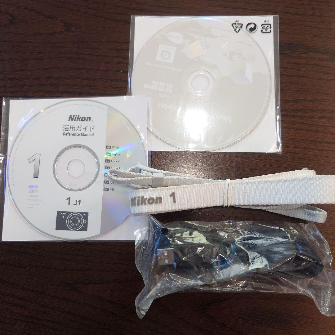 Nikon 1 J1 ダブルズームキット　ホワイト