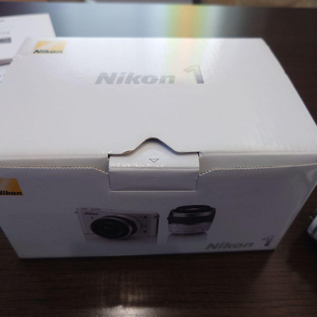 Nikon 1 J1 ダブルズームキット　ホワイト