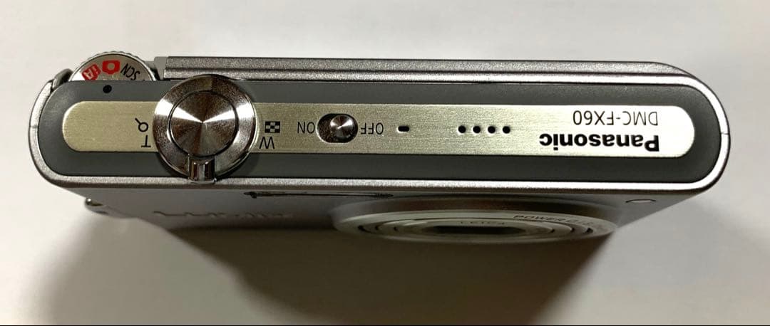 884 Panasonic DMC-FX60 シルバー　12メガピクセル