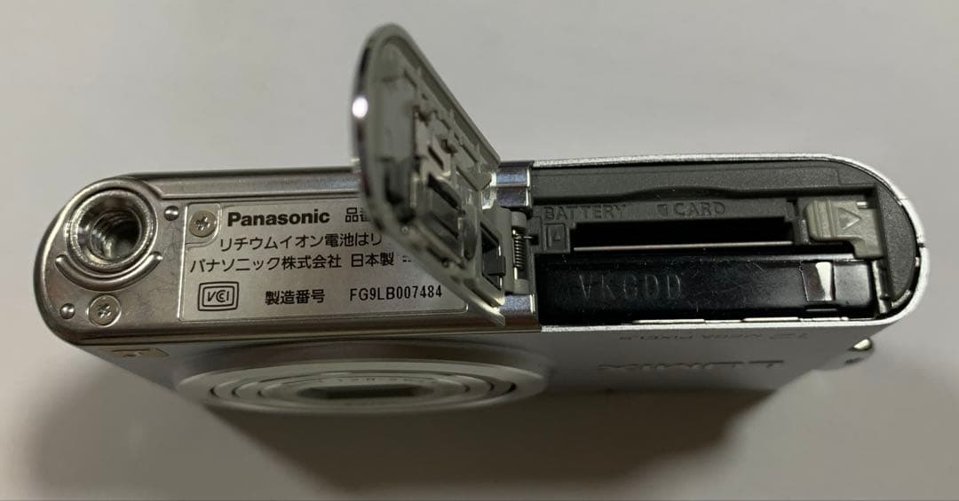 884 Panasonic DMC-FX60 シルバー　12メガピクセル